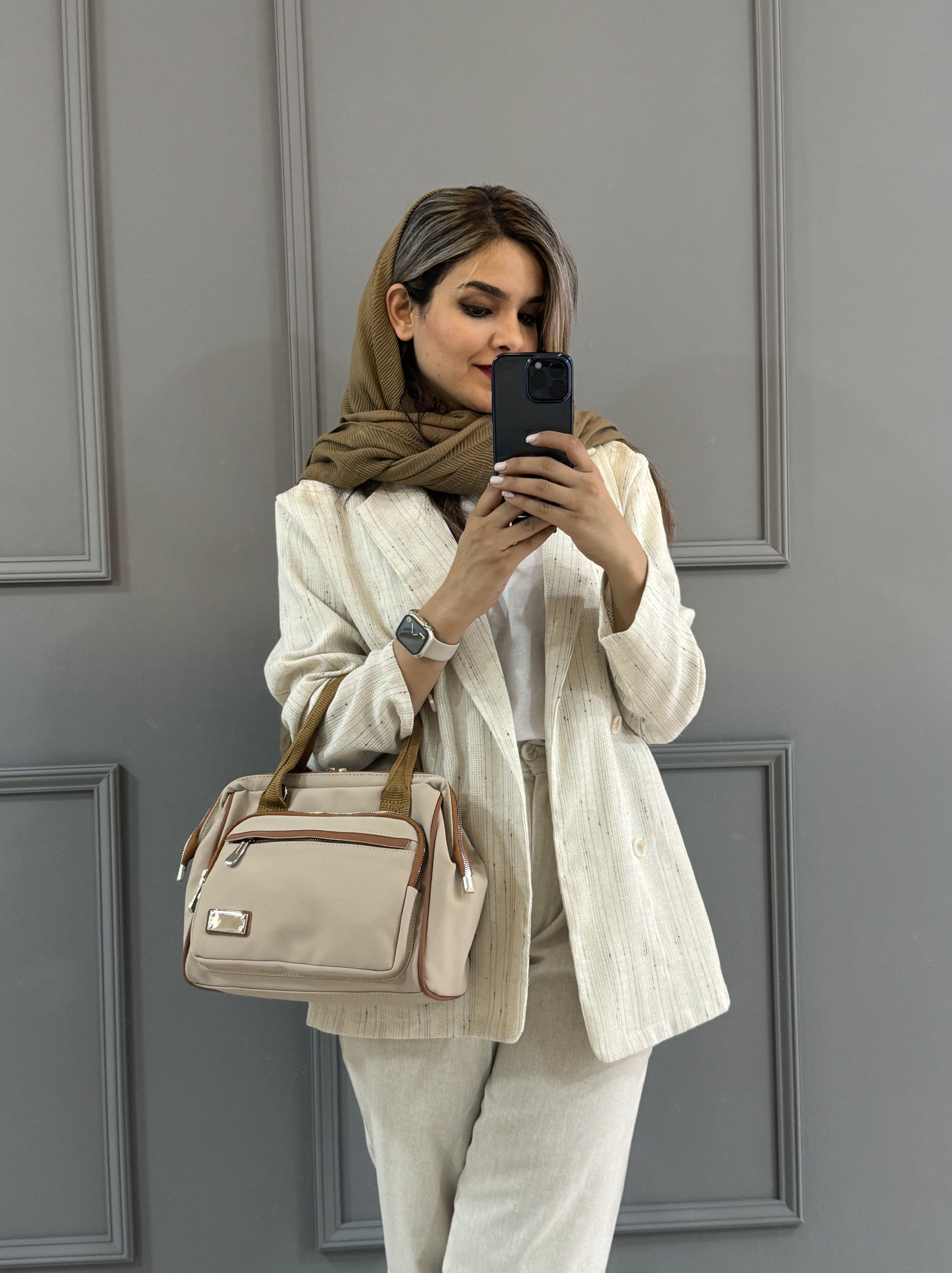 کیف-صندوقی-السا